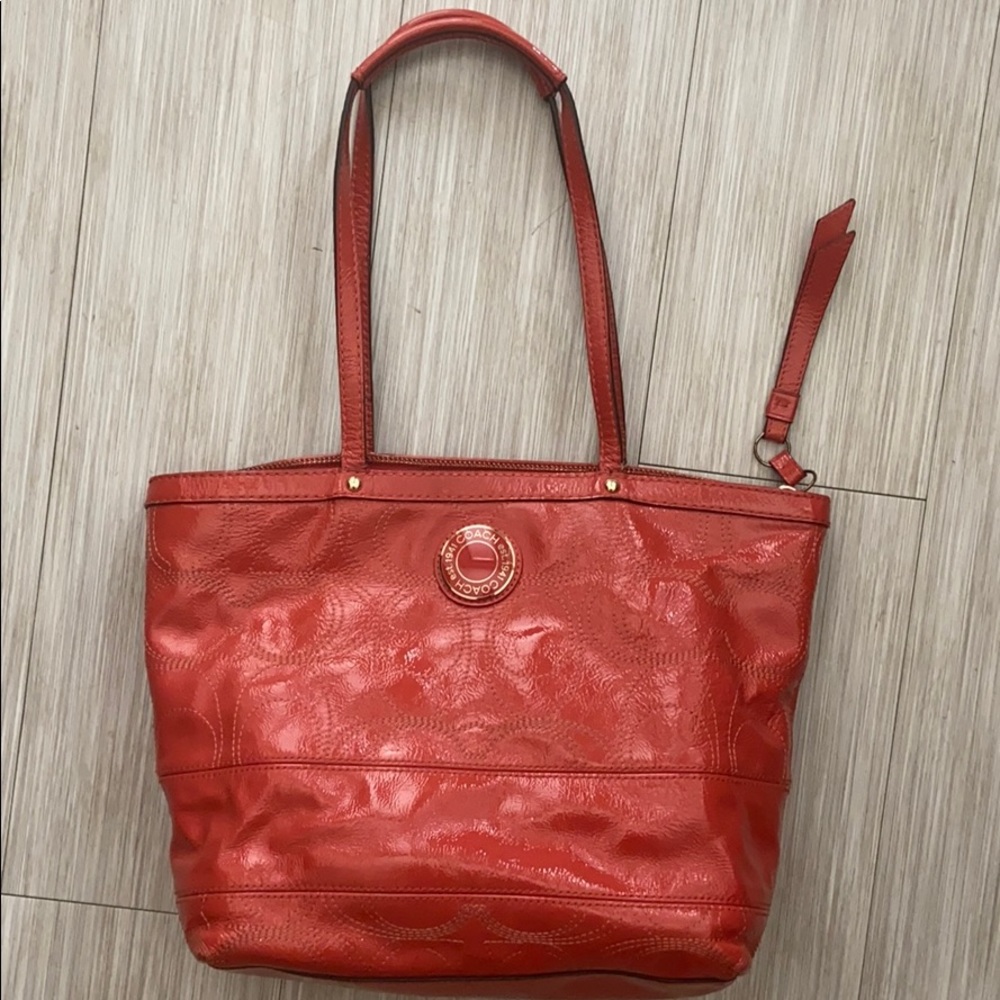 Coach Signature Patent Coral Tote